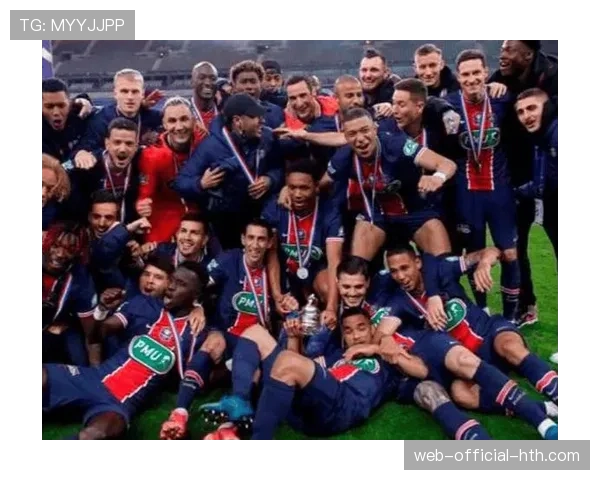 结果速报:法甲冠军争夺白热化,数据对比显示巴黎圣日耳曼控球效率下滑 结果速报:法甲冠军争夺白热化,数据对比显示巴黎圣日耳曼控球效率下滑